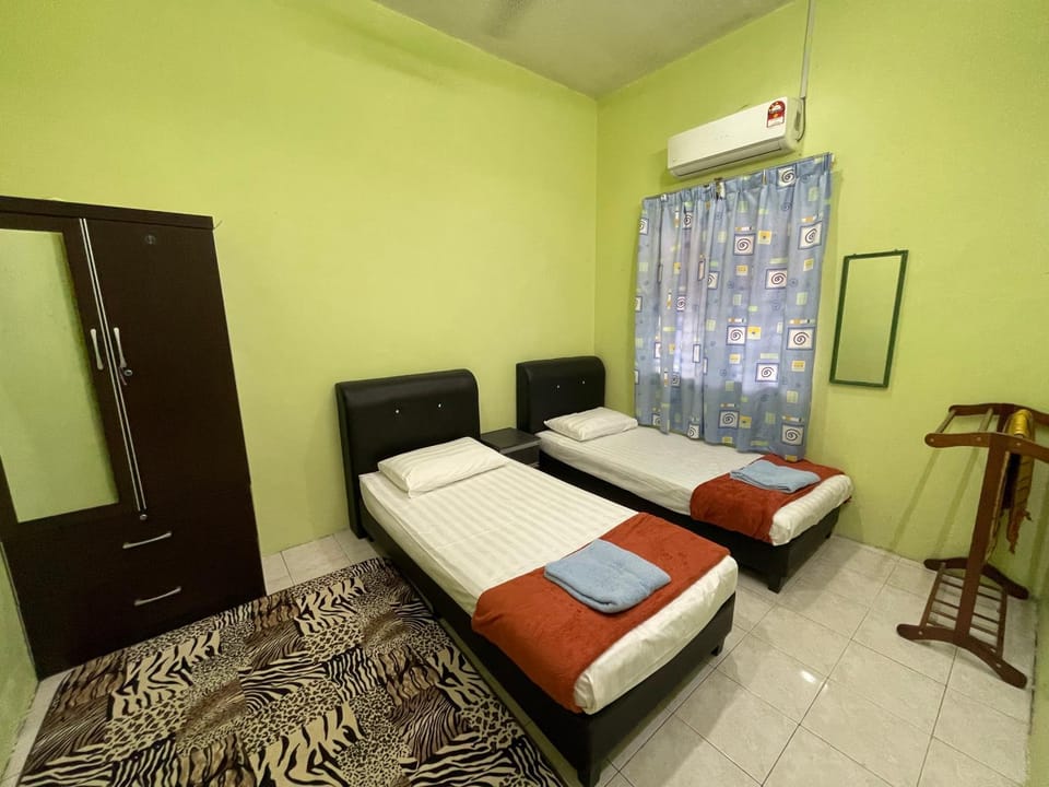 Homestay Bidor DMaju Villa in Perak