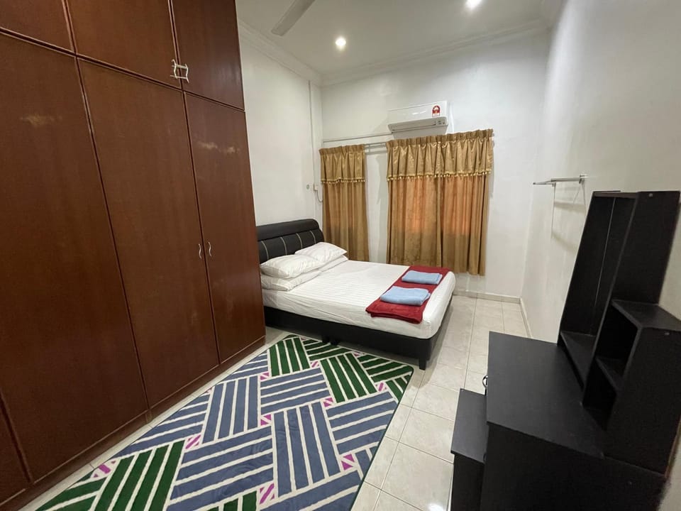 Homestay Bidor DMaju Villa in Perak