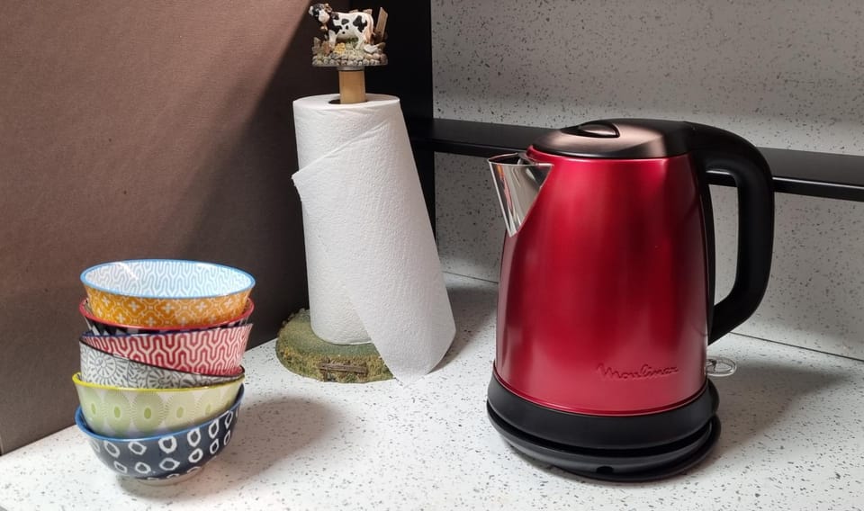 Coffee/tea facilities, kitchen