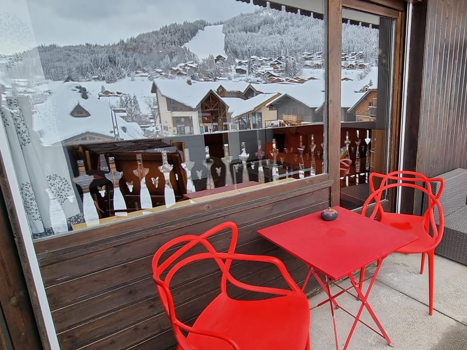 Property building, Natural landscape, Winter, View (from property/room), View (from property/room), Balcony/Terrace