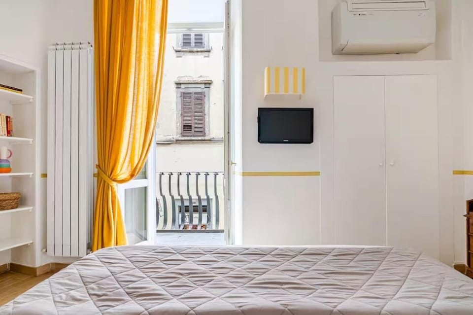 Bed, TV and multimedia, Bedroom, internet, air conditioner