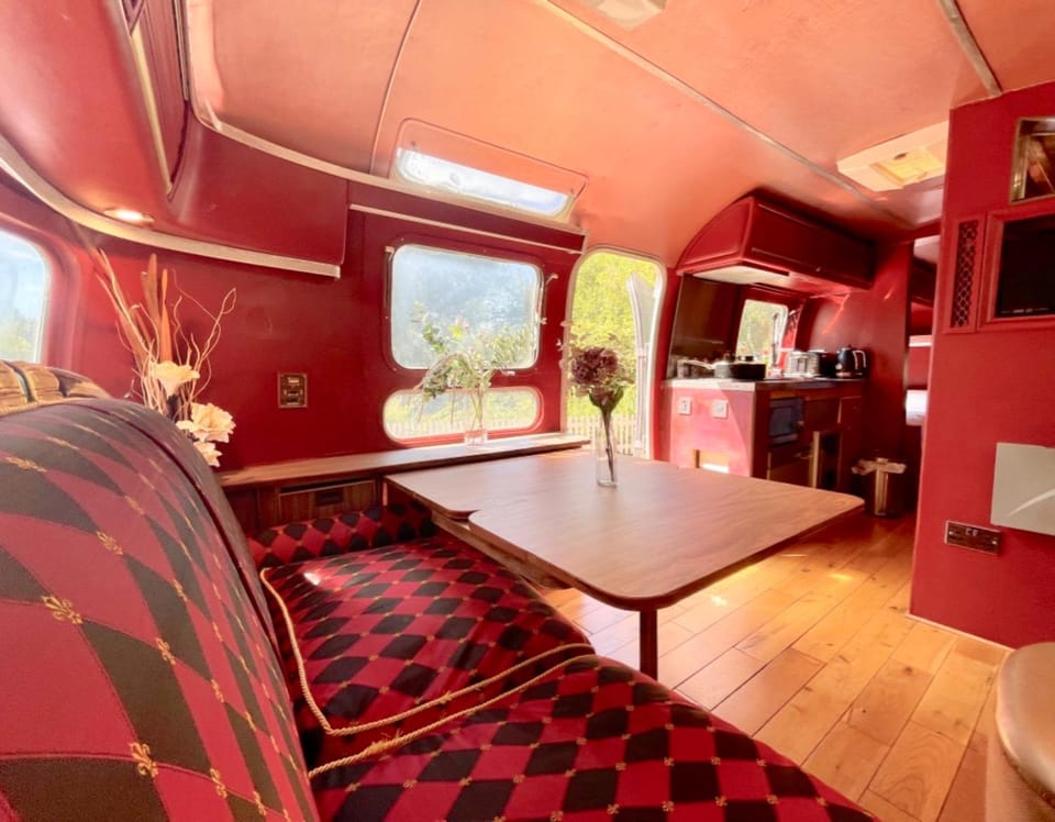 Living room, Dining area, Internal: Not applicable to any particular room