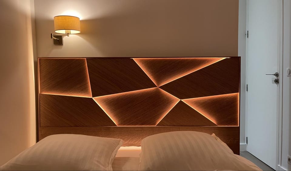 Shower, Bathroom, Balcony/Terrace, Kitchen or kitchenette, Living room, Bedroom