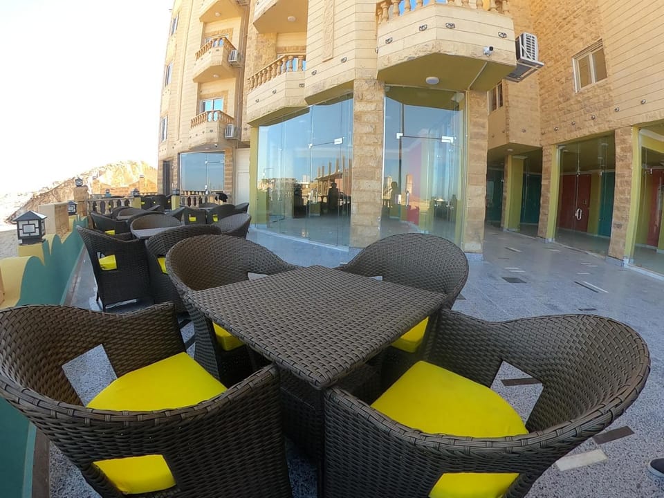 Coffee/tea facilities, View (from property/room), Balcony/Terrace, Seating area