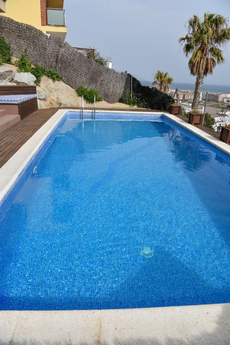 Day, Swimming pool