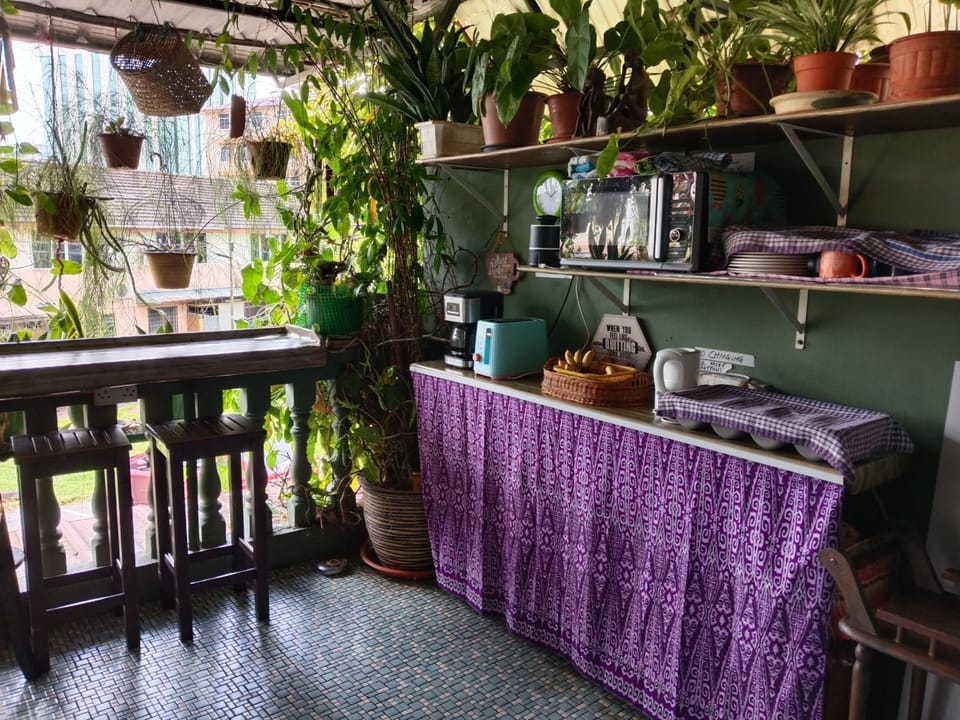 Food and drinks, Dining area, Breakfast