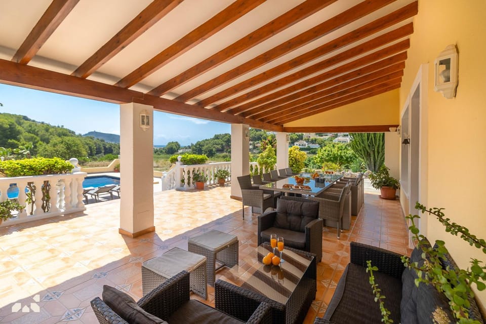Patio, Day, Natural landscape, Garden, View (from property/room), Balcony/Terrace, Living room, Seating area, Dining area, Garden view, Mountain view, Parking