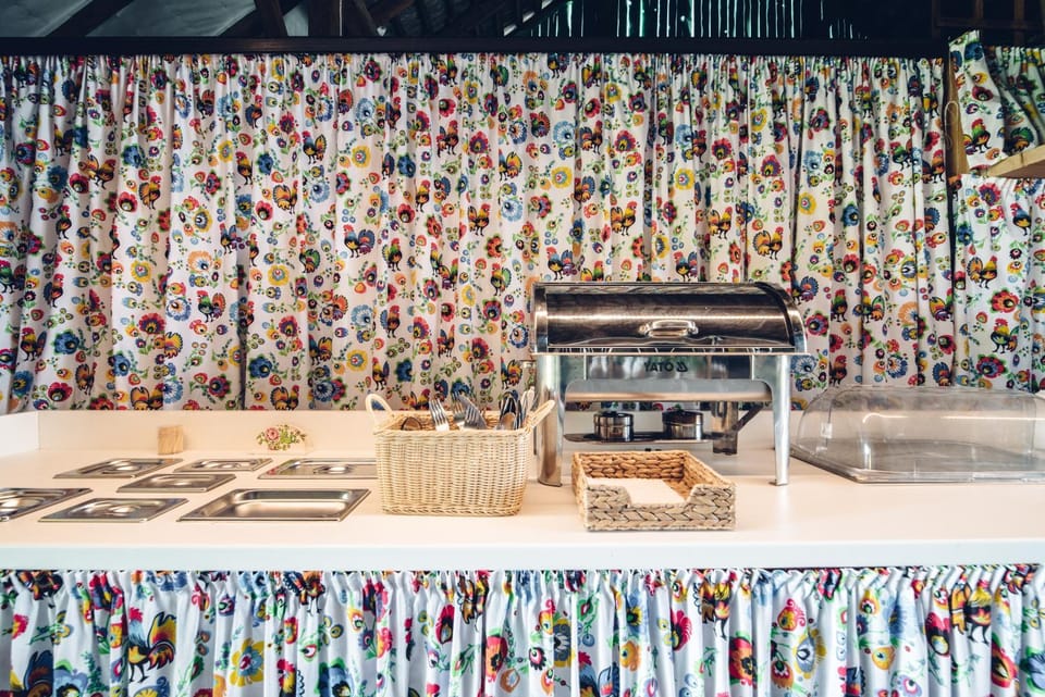 Kitchen or kitchenette, Breakfast, minibar