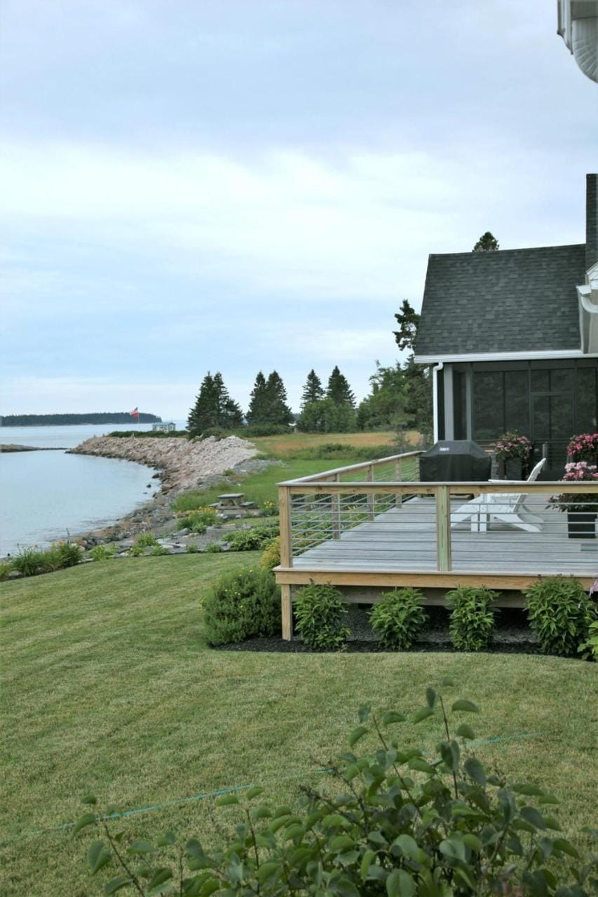 Garden, Sea view