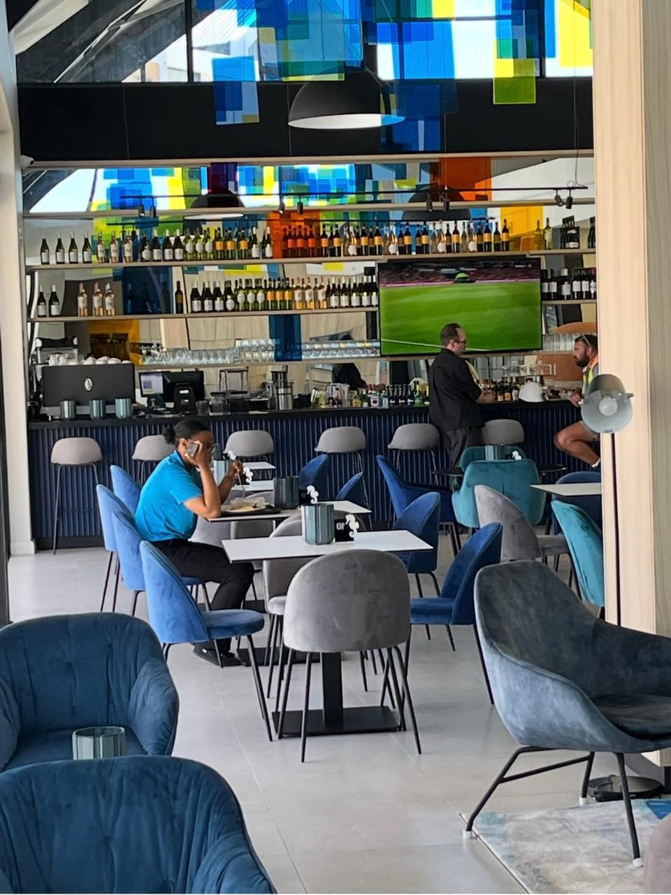 Restaurant/places to eat, Lounge or bar, Banquet/Function facilities, Seating area