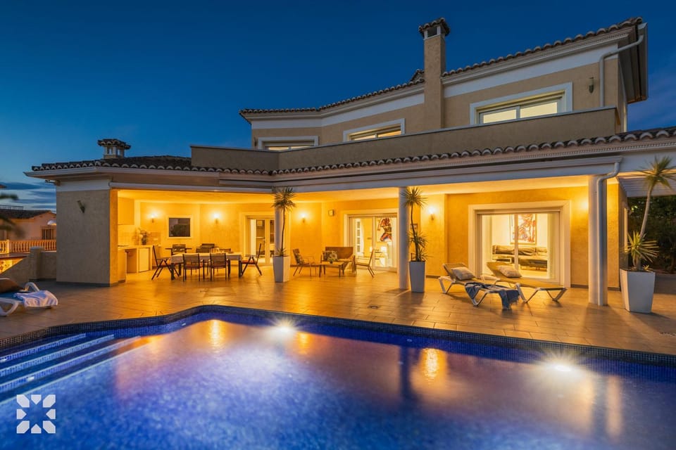 Villa Esplendida by Abahana Villas Villa in Calp