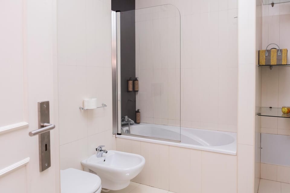 Bathroom, Bath, bidet
