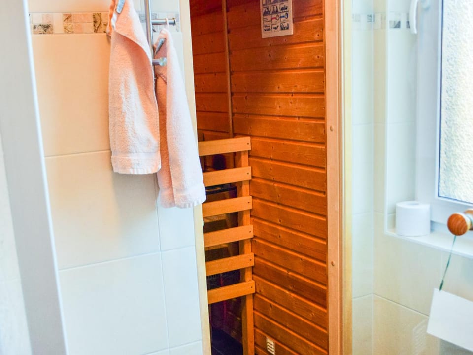 Sauna, Bathroom