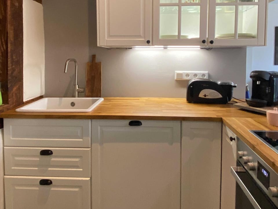 Coffee/tea facilities, Kitchen or kitchenette, Photo of the whole room, dishwasher, kitchen