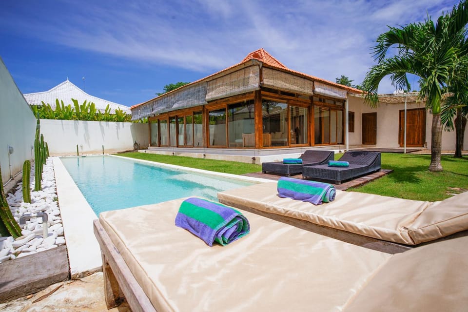 Property building, Patio, Day, Garden, Garden view, Pool view, Swimming pool, sunbed, towels