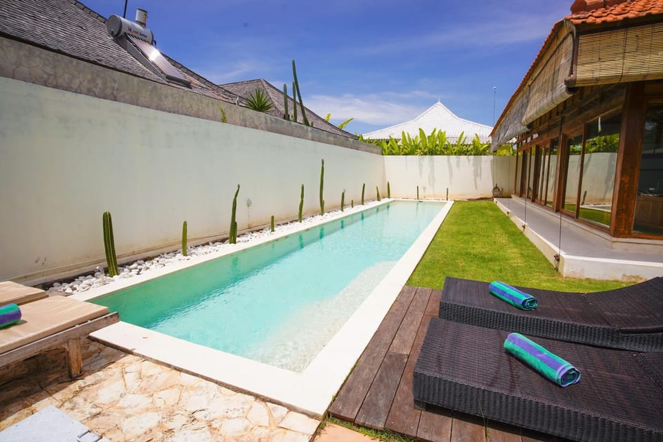 Property building, Swimming pool