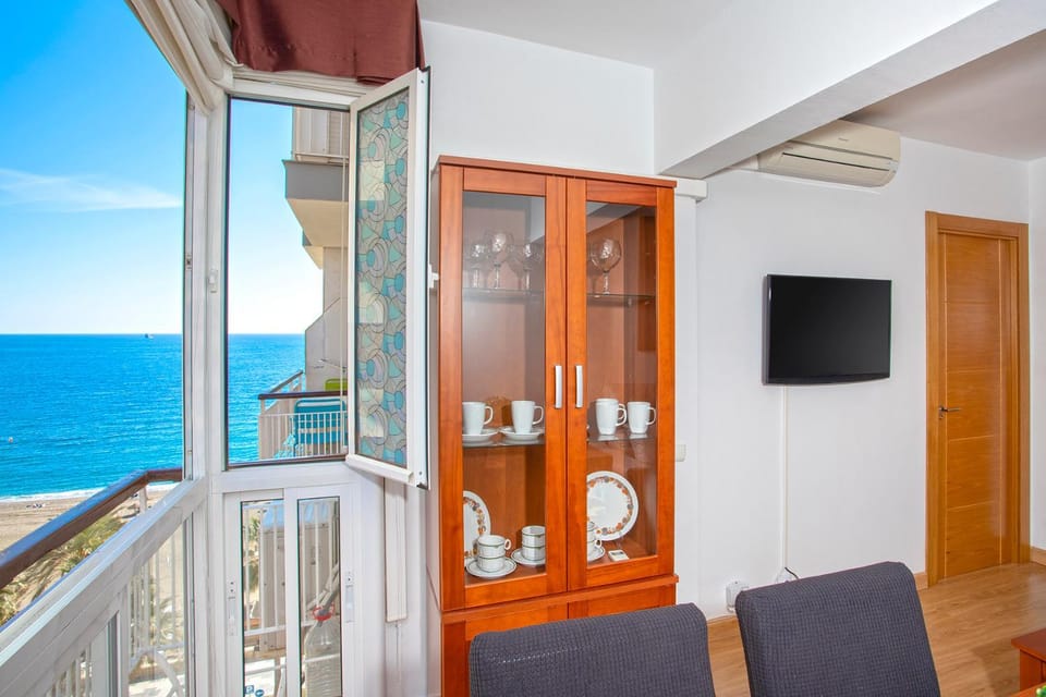 Livemálaga Pintor Sea View & Beach Apartment in Malaga