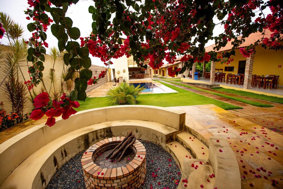 Property building, Spring, Day, Natural landscape, Garden, Garden view, Pool view, Swimming pool, fireplace