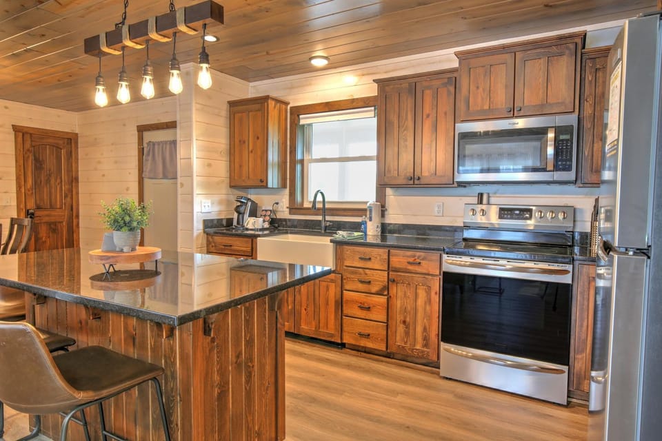 Premier Cottages by Amish Country Lodging Hotel in Ohio
