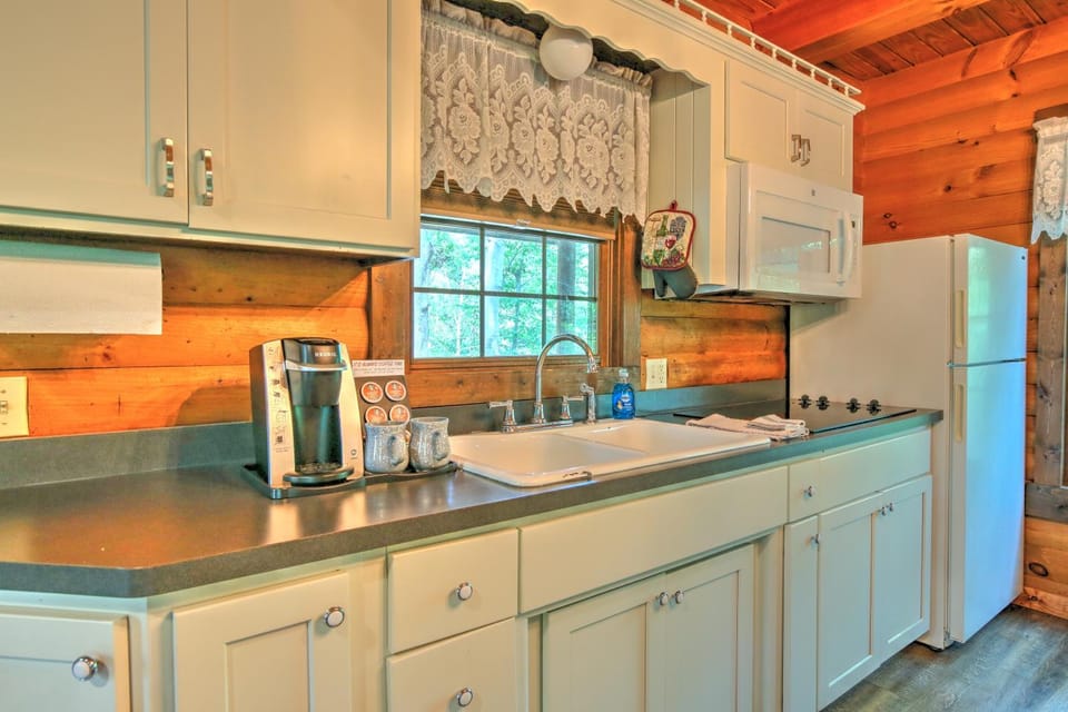 Grapevine Cabin by Amish Country Lodging Cabin in Ohio