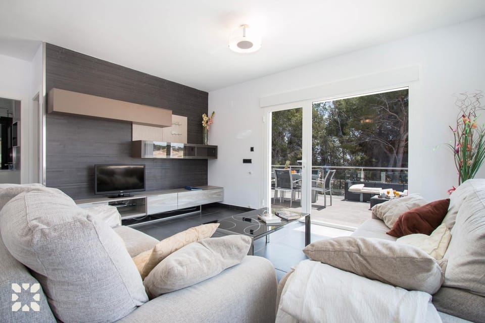 TV and multimedia, Living room, Seating area
