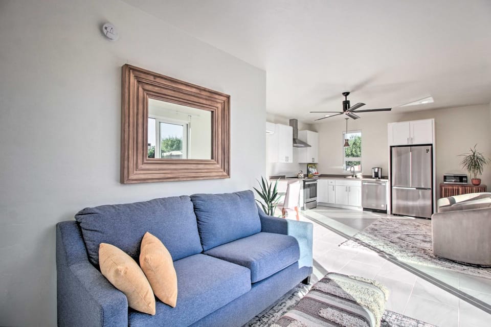 < 3 Mi to U of A: Poolside Oasis in Tucson! House in Tucson