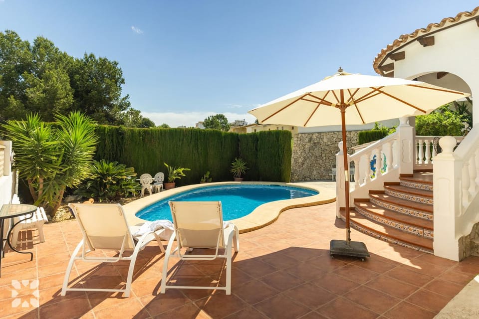 Patio, Day, Natural landscape, Garden, View (from property/room), Balcony/Terrace, Garden view, Pool view, Swimming pool, sunbed
