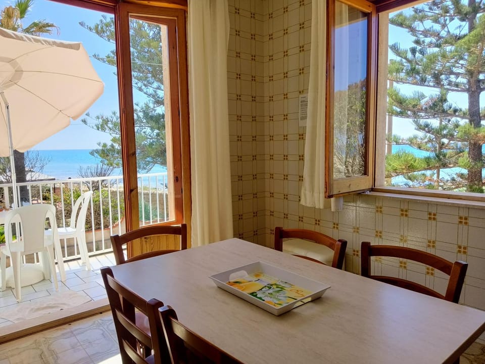 Casa Panarea - Villetta indipendente sul mare House in Marina di Modica