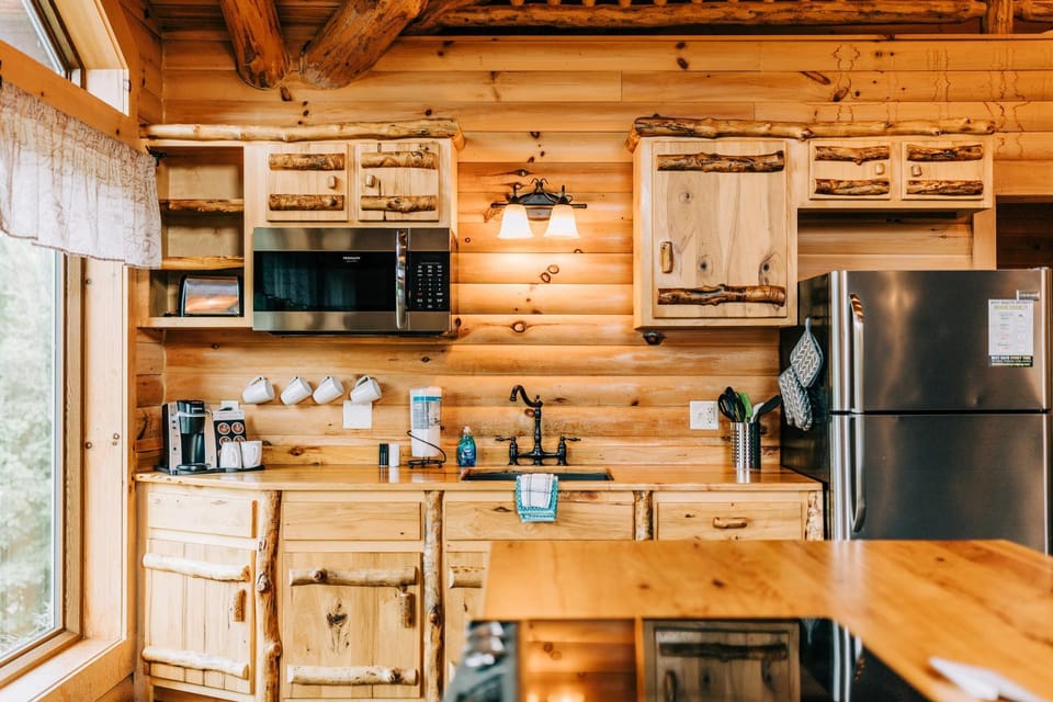 Water Lily Cabin by Amish Country Lodging Cabin in Berlin