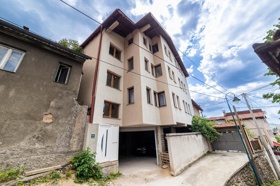Property building, Day, Neighbourhood, Street view