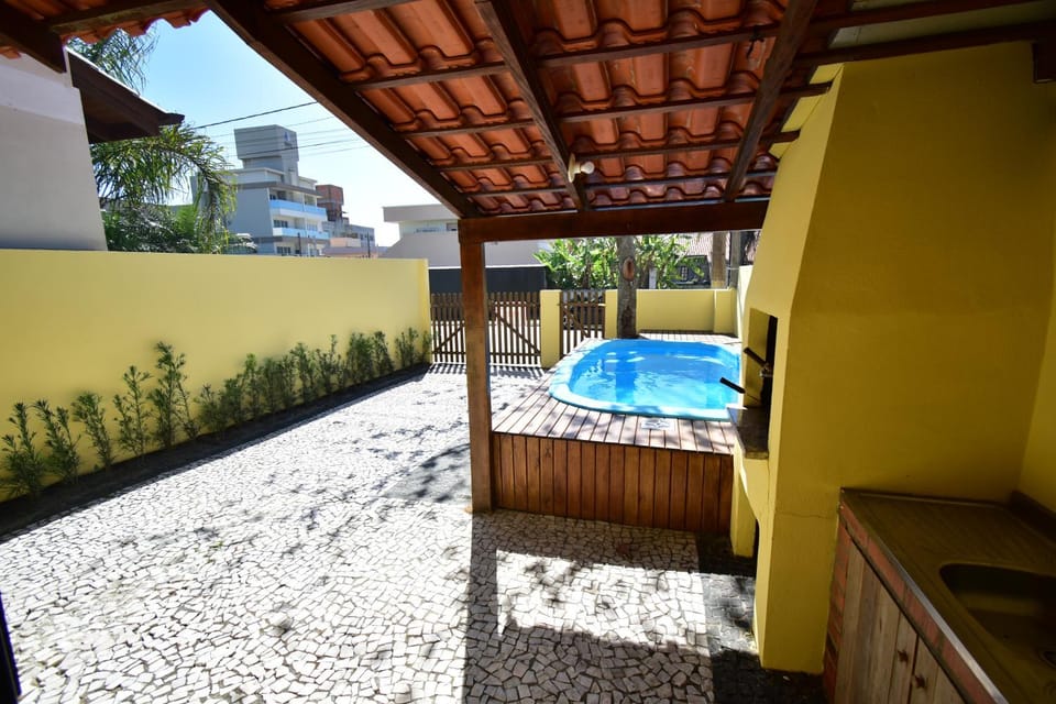 Casa Canela, 450 mts da Praia de Mariscal. House in Bombinhas