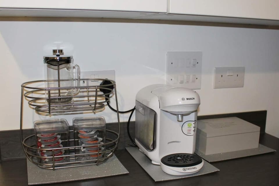 Penelope Maison - London in 50 Mins, Free Parking, 1 BDRM Home House in Huntingdonshire District