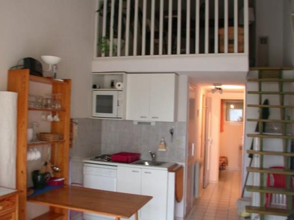 T2 mezzanine avec terrasse, parking privé à Sète - FR-1-472-108 Apartment in Occitanie