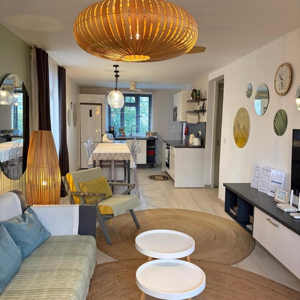 Living room, kitchen