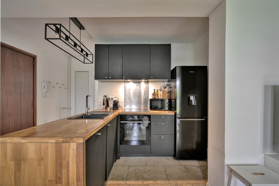 Communal kitchen, dishwasher, oven