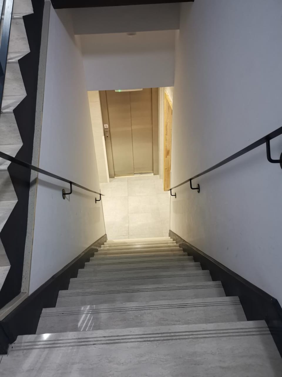 Ambar Jadwin Marahanata Room Apartment in London Borough of Southwark