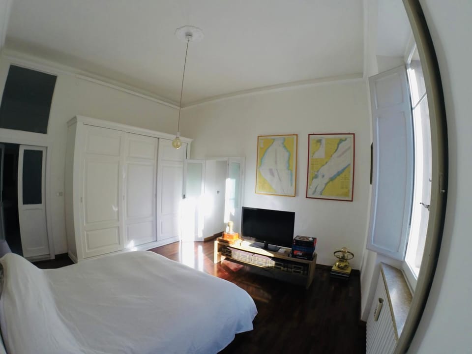 TV and multimedia, Evening entertainment, Bedroom, hair dresser