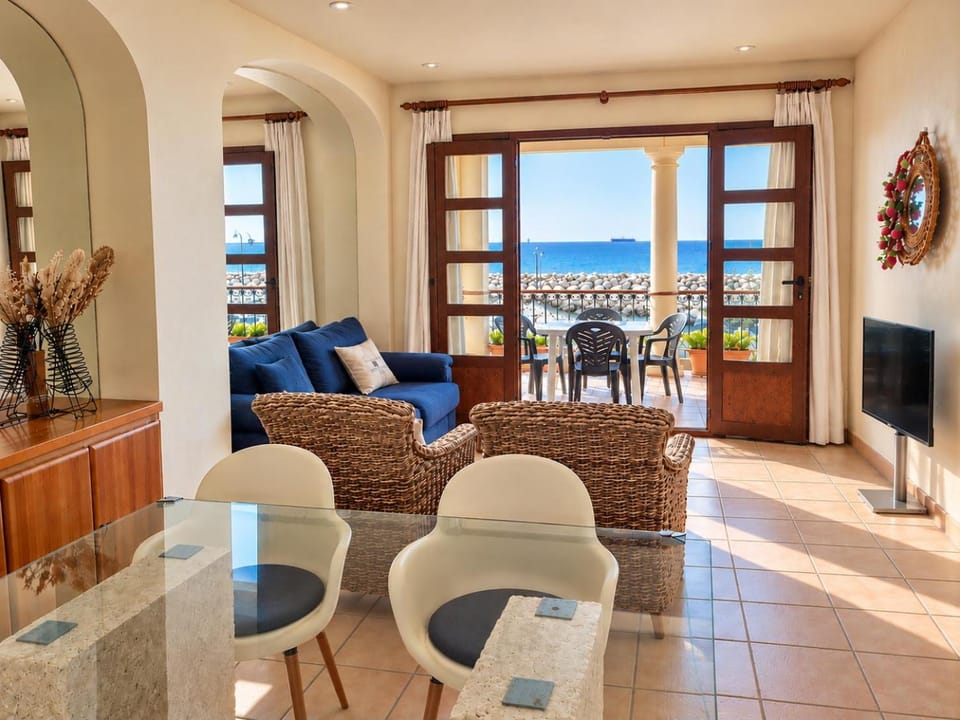 PUERTO13 AMANECER MEDITERRÁNEO Apartment in Andalusia