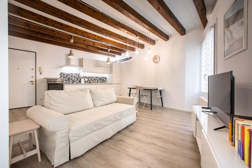 Lounge or bar, Photo of the whole room