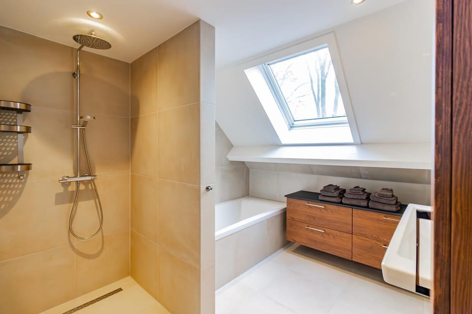 Bathroom, Bath