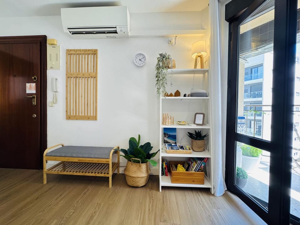 Living room, air conditioner