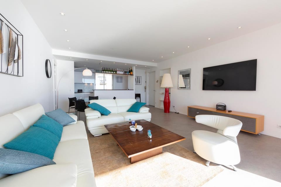 TV and multimedia, Living room, Seating area