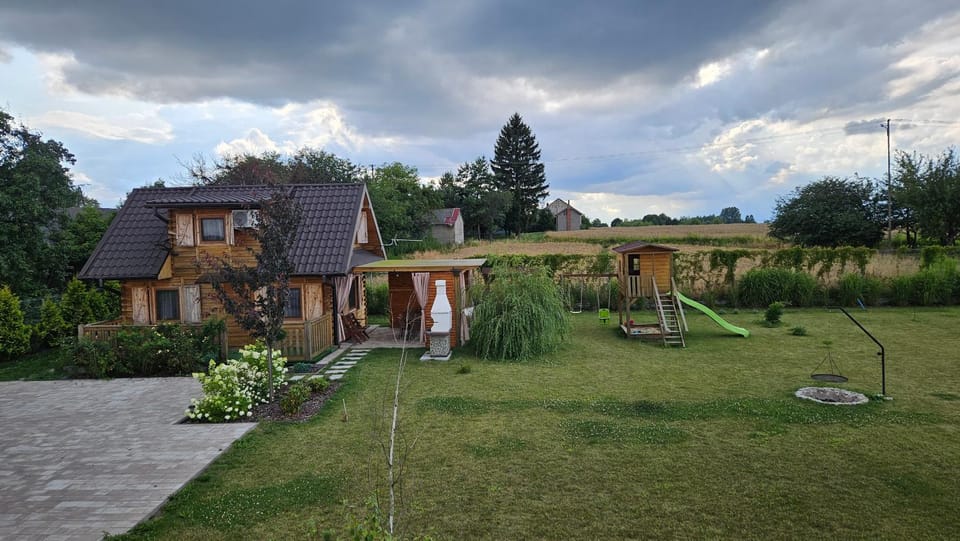 Property building, Natural landscape, Garden, Garden view