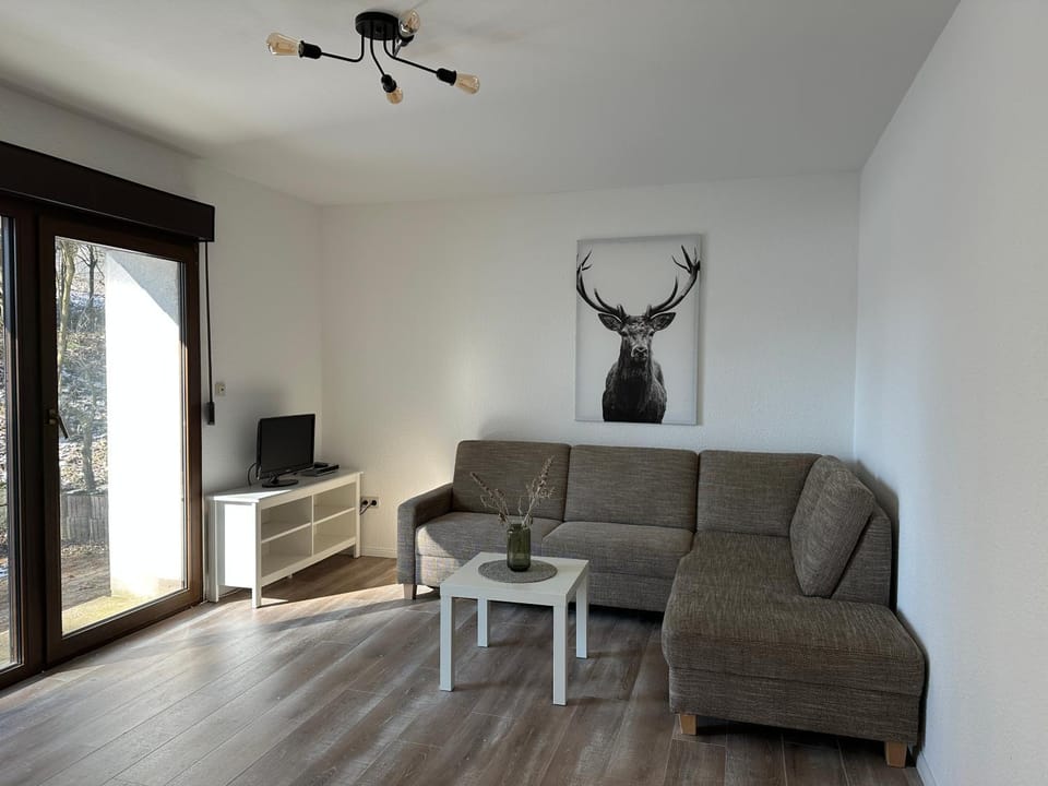 TV and multimedia, Living room, Seating area, Evening entertainment