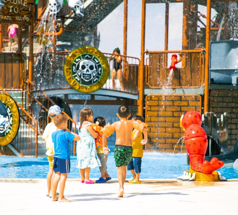 Aqua park, Swimming pool