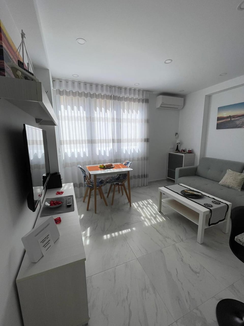 Apartamento a 50 m del mar con aire acondicionado y WiFi, Ideal familias,parejas Apartment in Almería