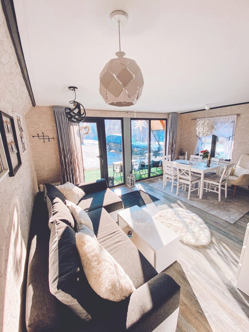 Living room, Seating area
