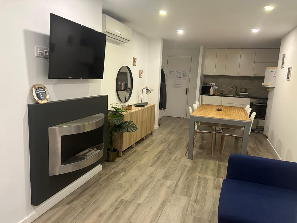 TV and multimedia, Kitchen or kitchenette, Dining area