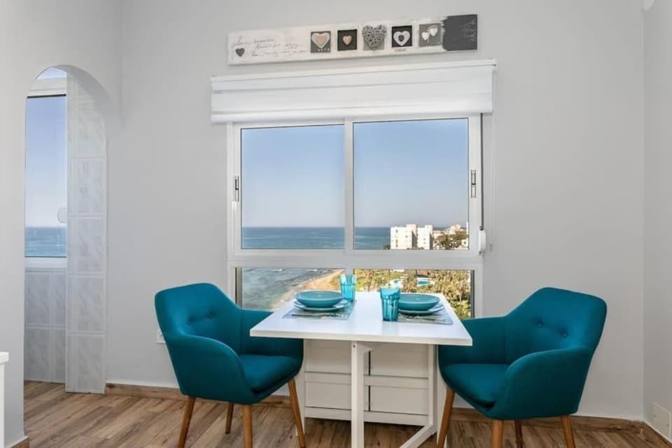 Studio La Vie est Belle Apartment in Sitio de Calahonda