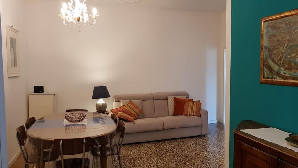 Residenza Emilia Apartment in Venice